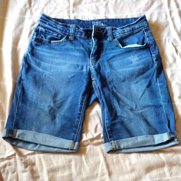 Blue jean shorts - Picture 1 of 3